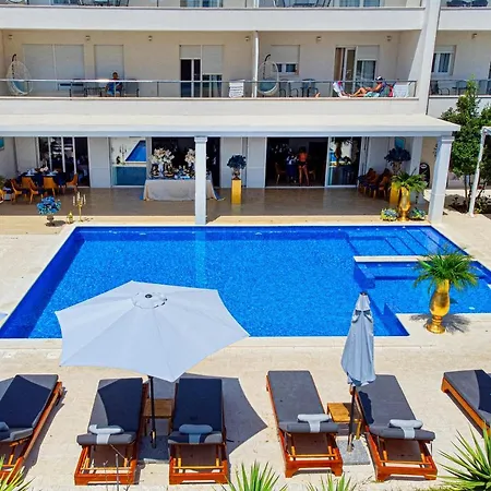 Lejlighedshotel Perla 4*