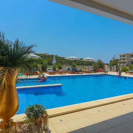 Perla Beach Resort Apart Otel Rogoznica (Sibenik-Knin)