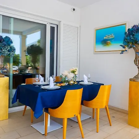 Perla Beach Resort