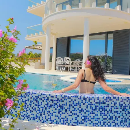 Perla 4* Rogoznica (Sibenik-Knin)