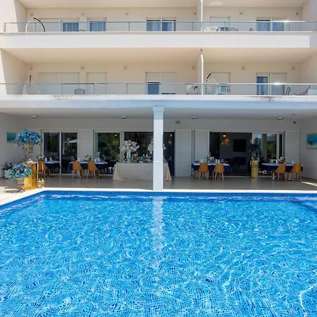 Lejlighedshotel Perla 4*