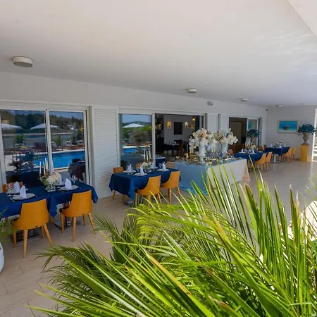 Perla Beach Resort