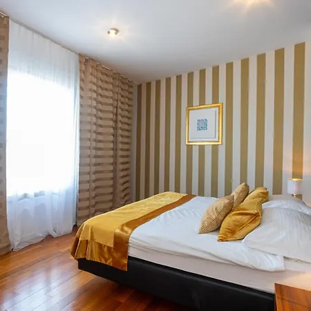 Perla 4* Rogoznica (Sibenik-Knin)