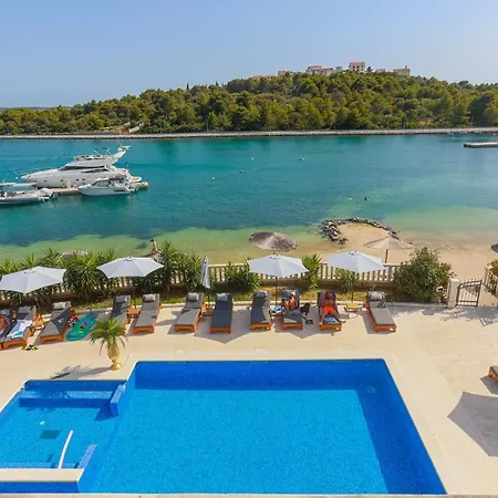 Perla 4* Rogoznica (Sibenik-Knin)
