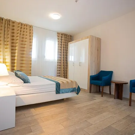 Perla 4* Rogoznica (Sibenik-Knin)