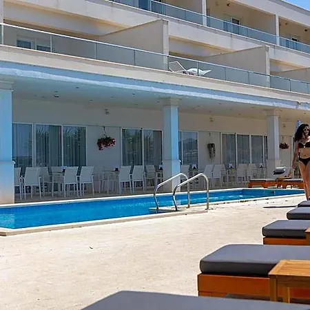 Apart Otel Perla Rogoznica (Sibenik-Knin)