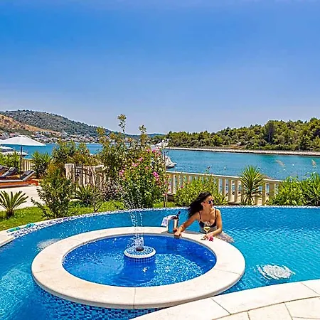 Apart Otel Perla