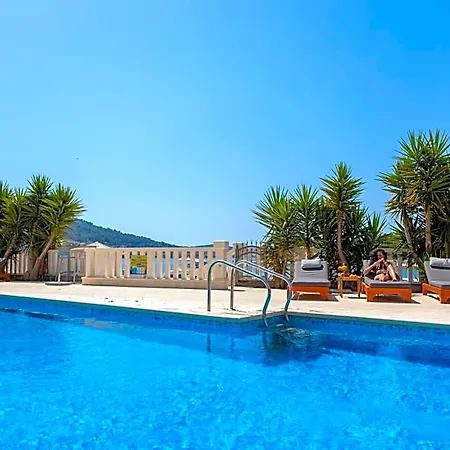 Aparthotel Perla 4*