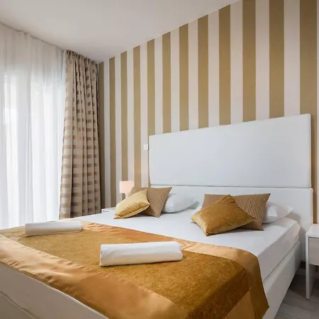Perla Beach Resort Apart Otel Rogoznica (Sibenik-Knin)
