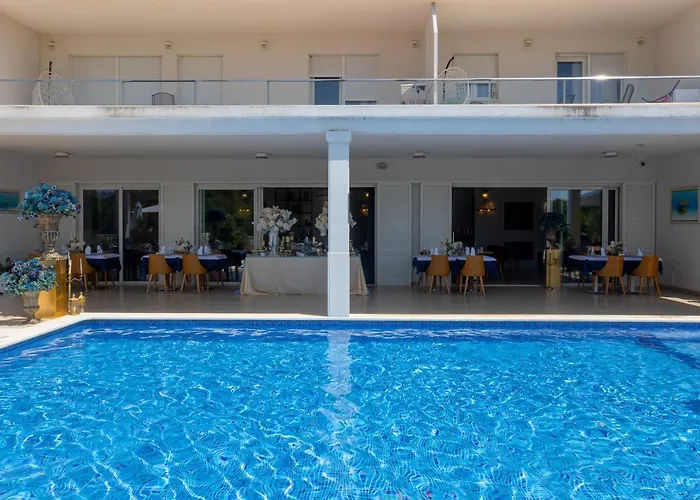 Perla Ξενοδοχείο με διαμερίσματα 4*