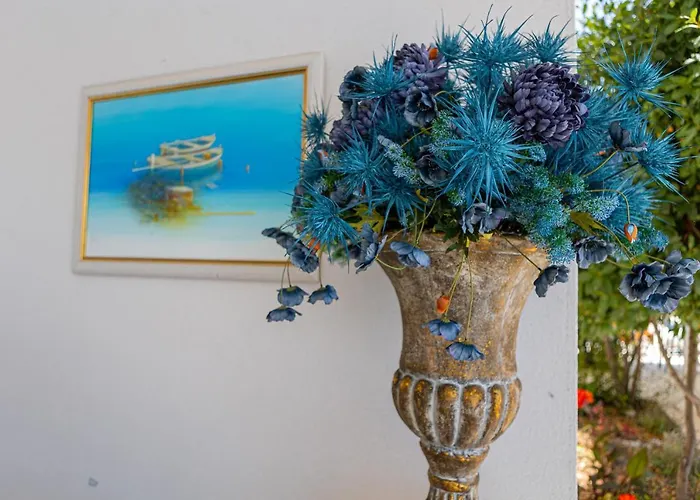 Ξενοδοχείο με διαμερίσματα Perla 4*