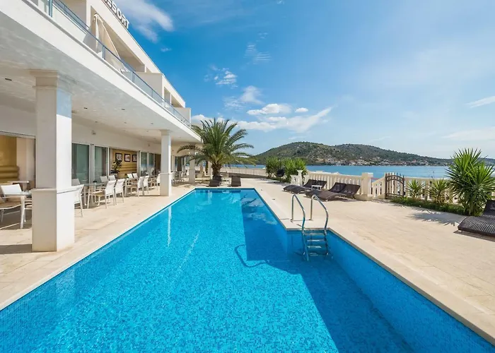 Perla 4* Rogoznica (Sibenik-Knin)