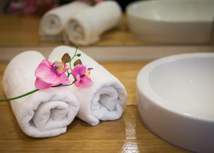 Ξενοδοχείο με διαμερίσματα Perla 4*