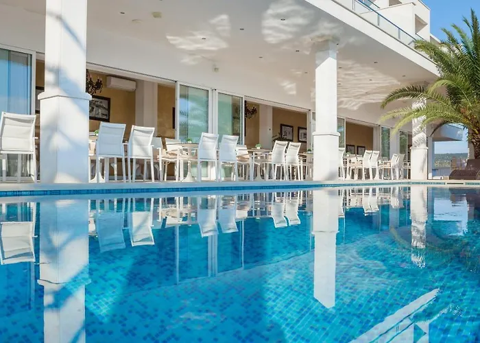 Perla 4* Rogoznica (Sibenik-Knin)